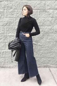how-should-a-35-year-old-woman-dress-Wide-leg-jeans