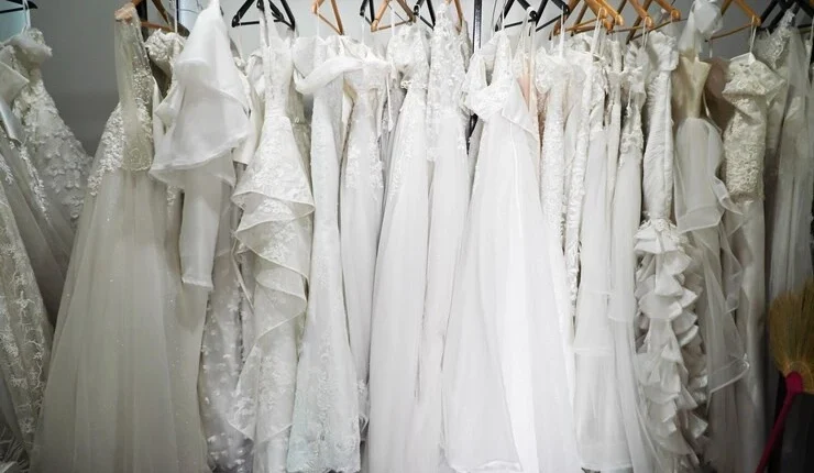 This is How Much Does It Cost to Rent a Wedding Dress